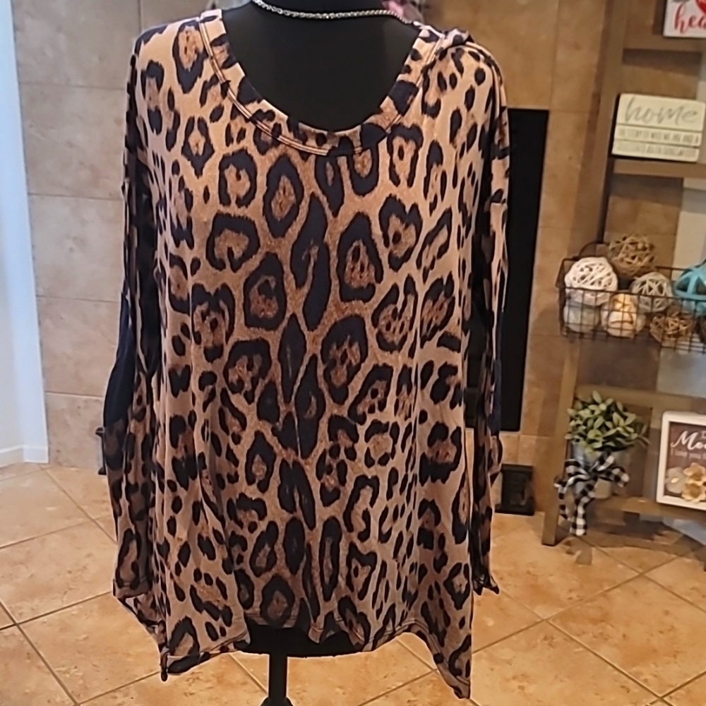 Large leapord high-low sides